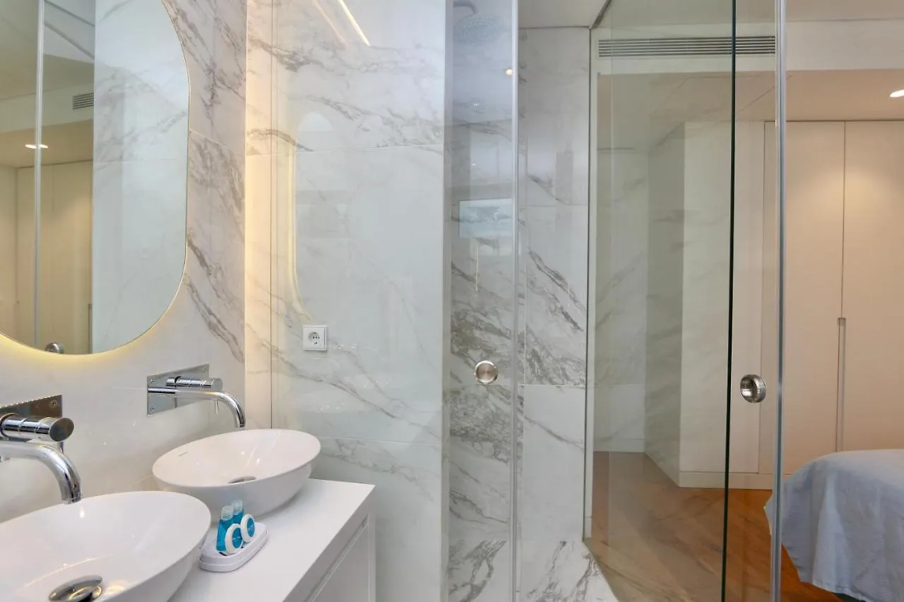 Lake 24: Luxury Marina Apartment Near Falesia Beach Vilamoura