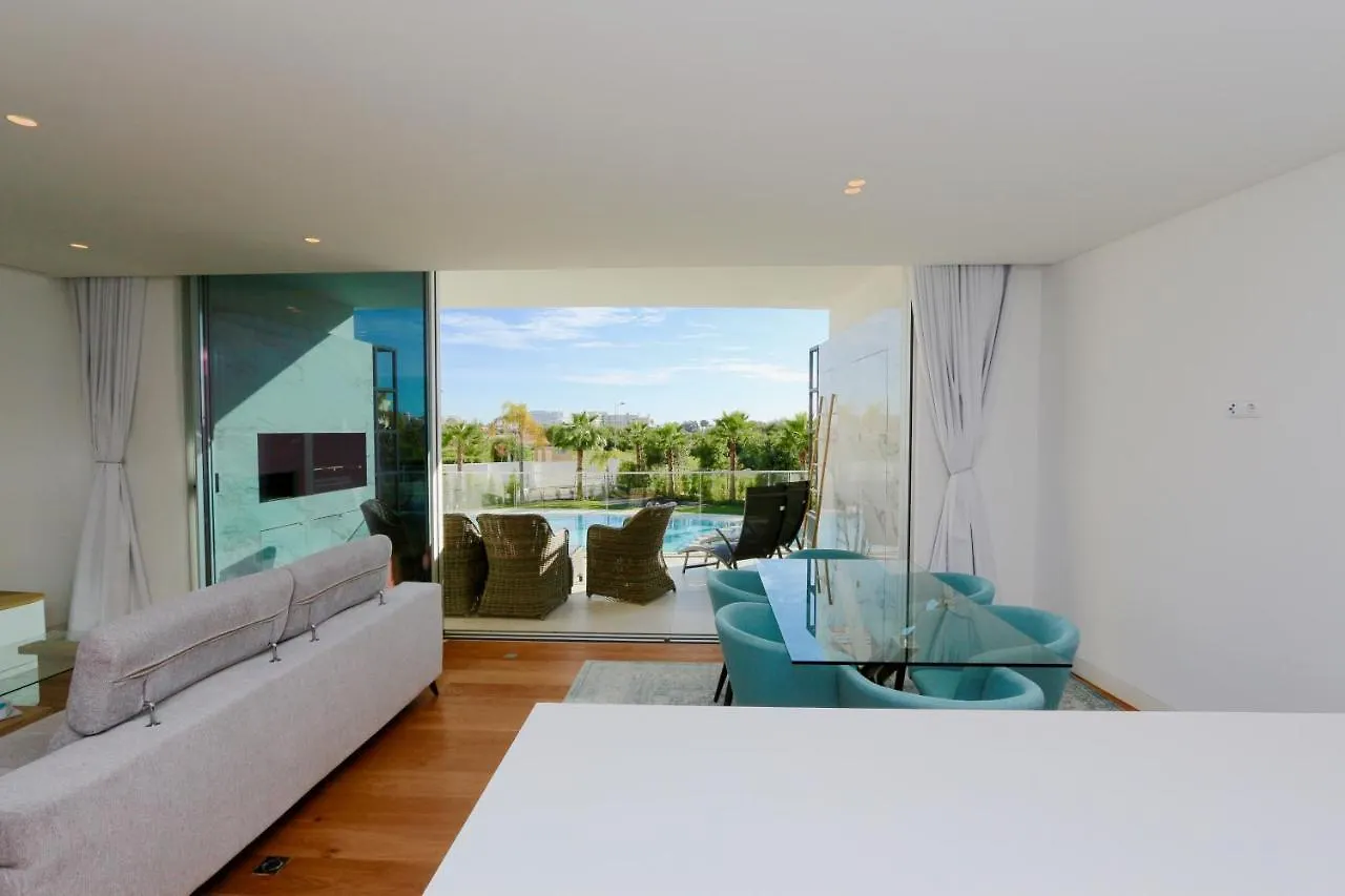 Lake 24: Luxury Marina Apartment Near Falesia Beach Vilamoura