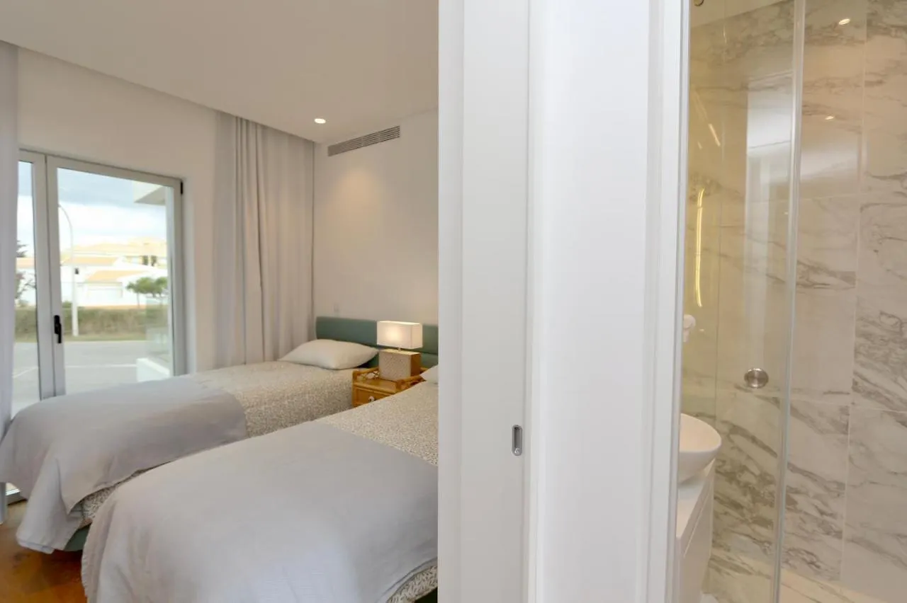 Lake 24: Luxury Marina Apartment Near Falesia Beach Vilamoura