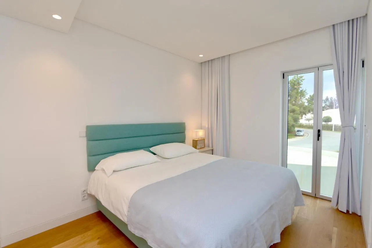 Lake 24: Luxury Marina Apartment Near Falesia Beach Vilamoura