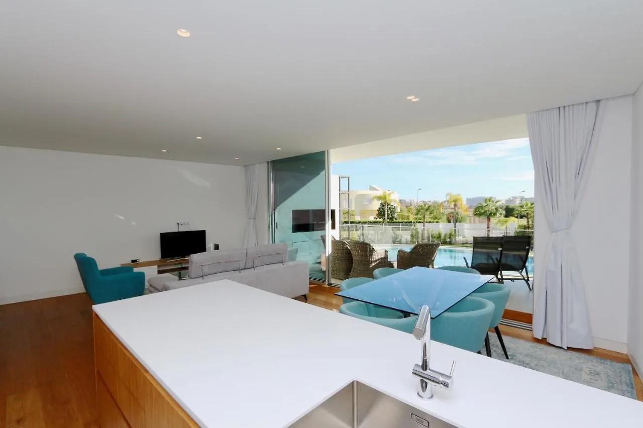 Lake 24 B3 - Cleverdetails, Luxury 2 Bedroom Apartment Located In A Short Walking Distance To The Marina, Falesia Beach And Supermarket Vilamoura